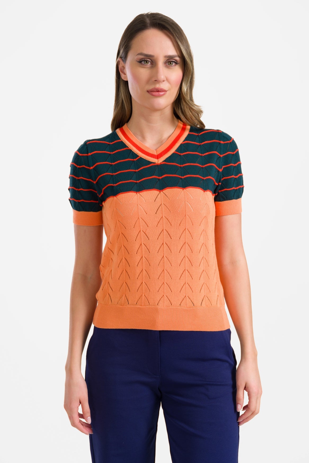 Knitted sweater V-neck short sleeve | Apricot